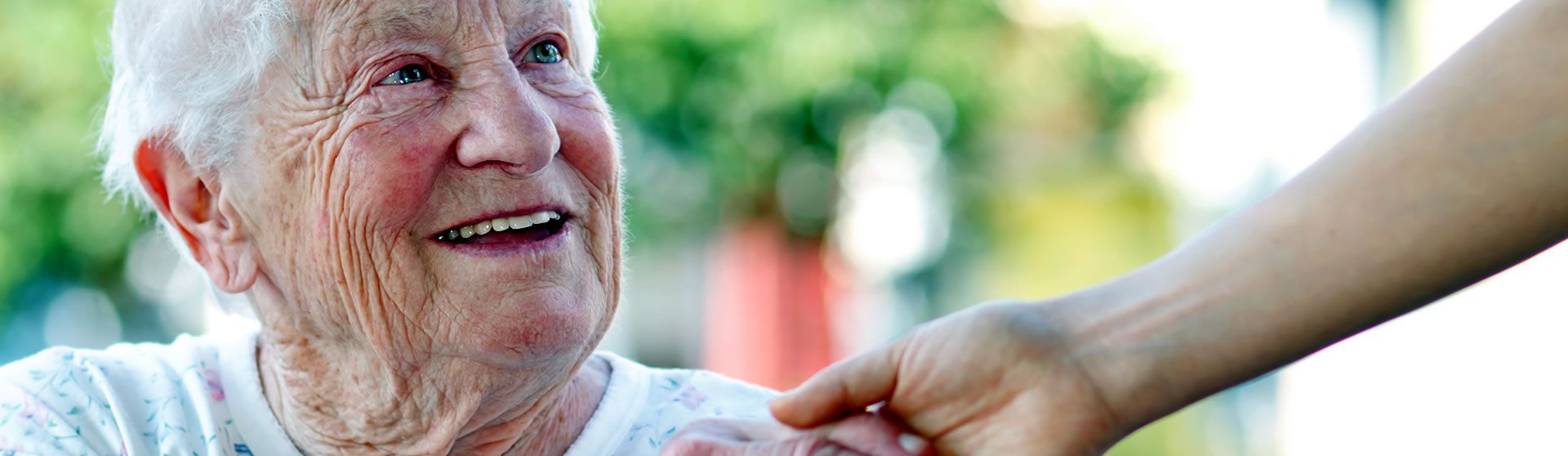 помочь выжившим в холокосте