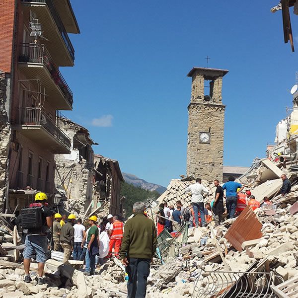 Sobrevivientes del terremoto>